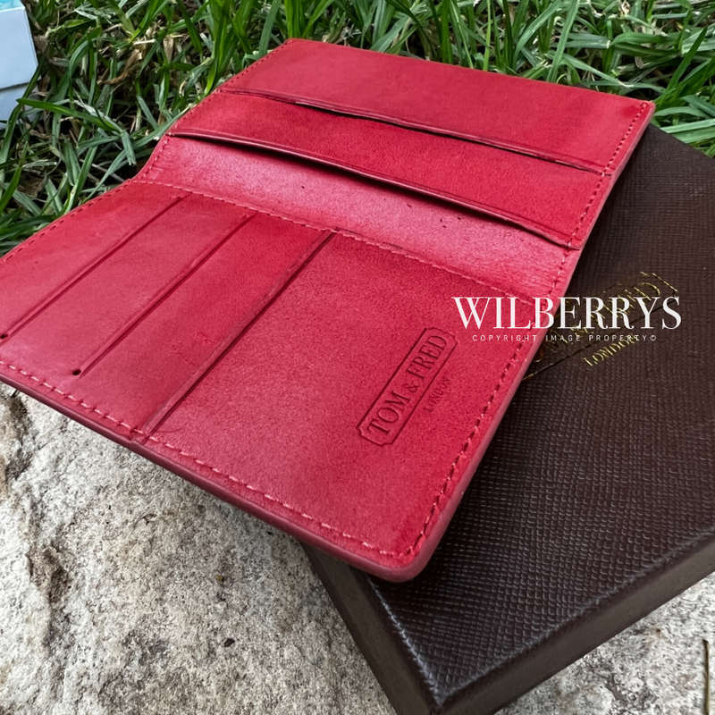 Retail: $129 / R2,199.00 TOM & FRED® Men's WORN VINTAGE OILED RED Manchester Vertical Bi-fold Wallet
