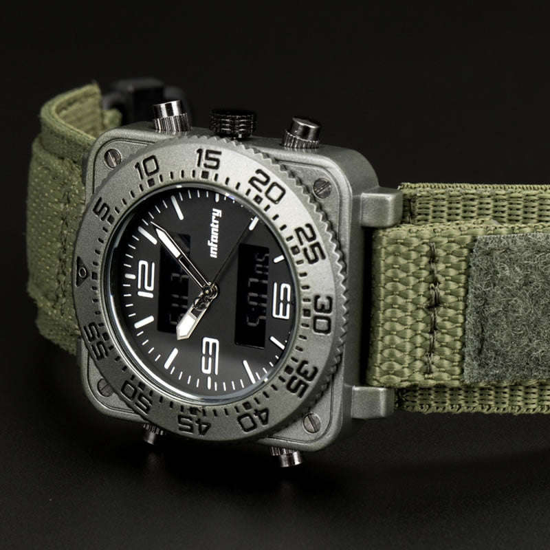 Retail: R3,999.00 INFANTRY MILITARY CO. Men`s Tank ACU Nylon 47mm BIG Dual Movement Watch Grey NEW