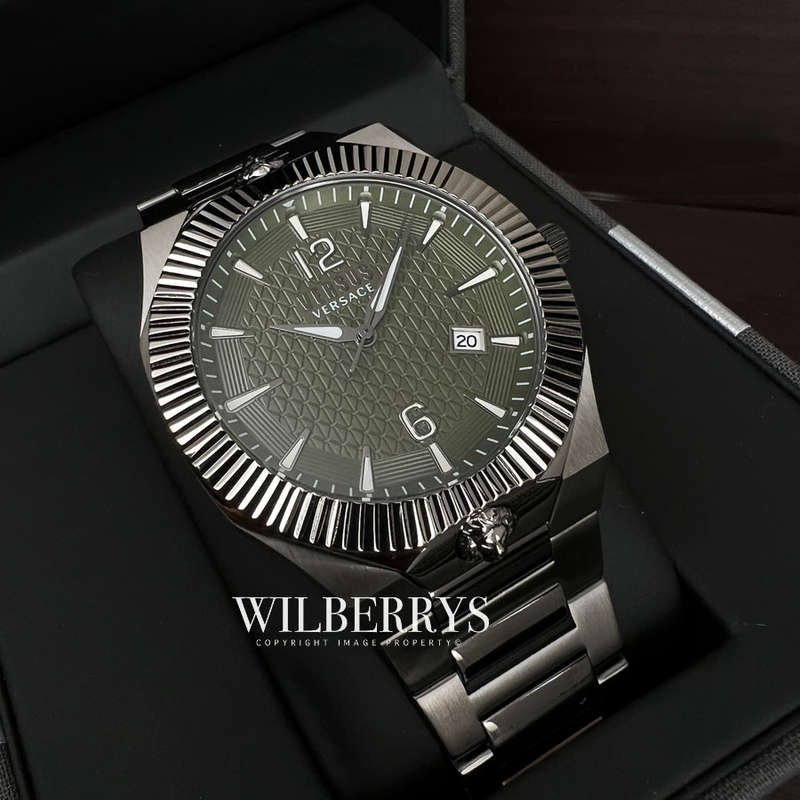 **Retail: R10,000.00*** VERSACE Men's Versus Chicago Surgical Steel Watch BRAND NEW IN BOX