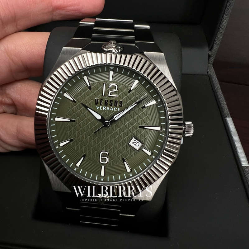 **Retail: R10,000.00*** VERSACE Men's Versus Chicago Surgical Steel Watch BRAND NEW IN BOX