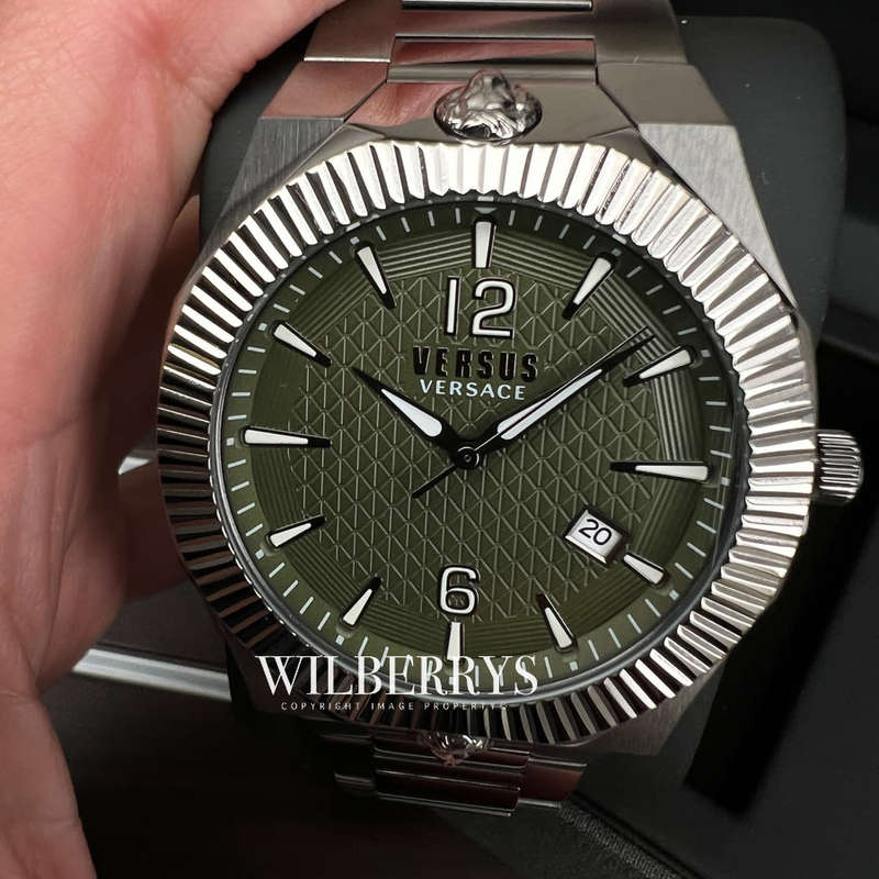 **Retail: R10,000.00*** VERSACE Men's Versus Chicago Surgical Steel Watch BRAND NEW IN BOX
