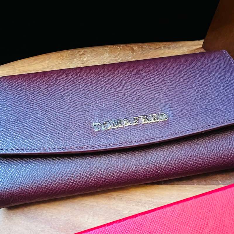 Retail: R3299.00 Tom & Fred London® Biscay Genuine Leather Continental Twill Purse