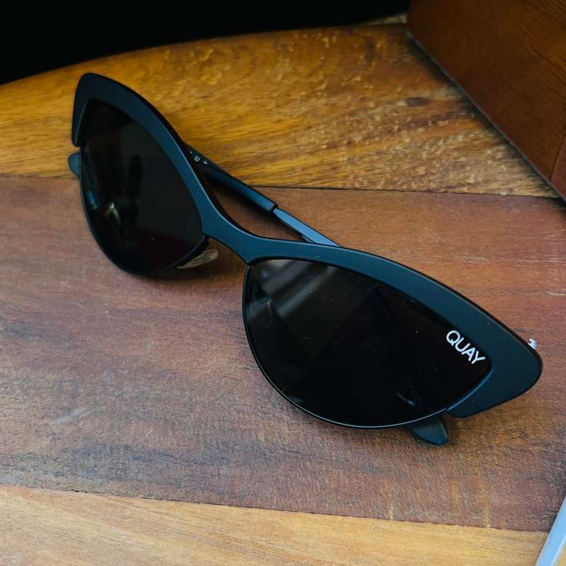 must see!! QUAY Women`s All Night Acetate Sunglasses **GENUINE BRAND NEW