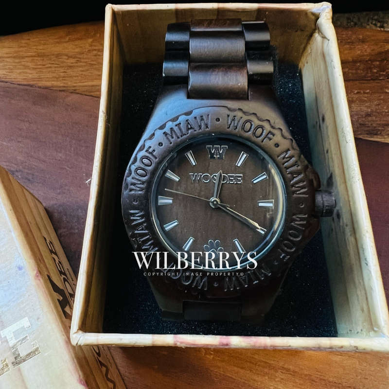 Retail: R2,499.00 WOODEE ® Unisex 40mm Natural Dark Wood WOOF Edition Watch BRAND NEW