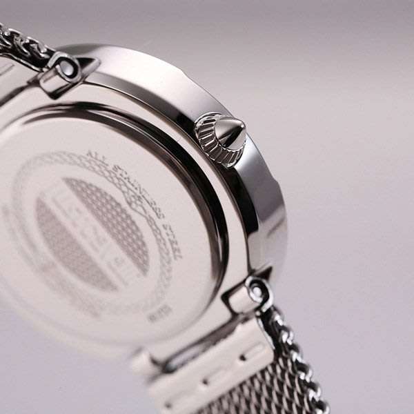 Retail: R7,000.00 ROBERO CAVALLI Women's Eve Steel Zirconia Milanese Watch GENUINE
