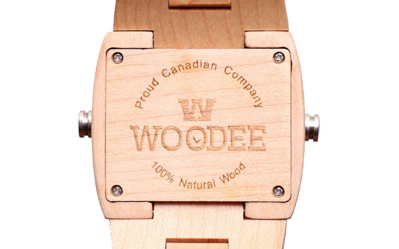 Retail: R2,499.00 WOODEE ® Men's 44mm Adirondack Maple Watch BRAND NEW
