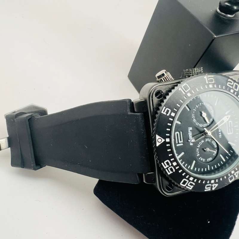 Infantry Military Co. Men TANK Harrier watch