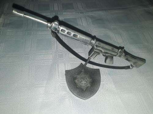 DESK R1 RIFLE STAND