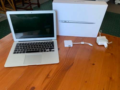 Macbook Air (2017)