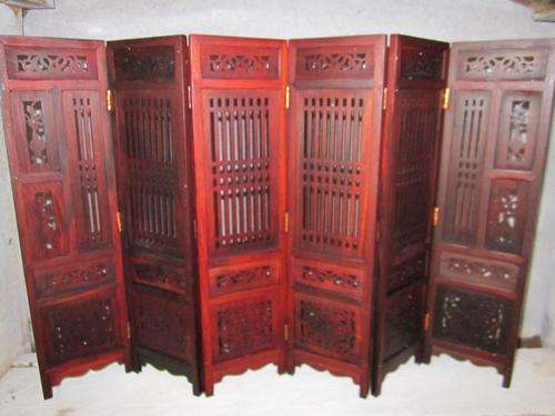 ESTATE SALE LOT 81 CARVED WOODEN CHINESE TABLE SCREEN