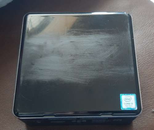 7th gen i3 Intel NUC @ 2.40Ghz, 8gb Ram, 256gb SSD, HDMI, WiFi/Bluetooth, USB3.0 +Type-C, Windows 10