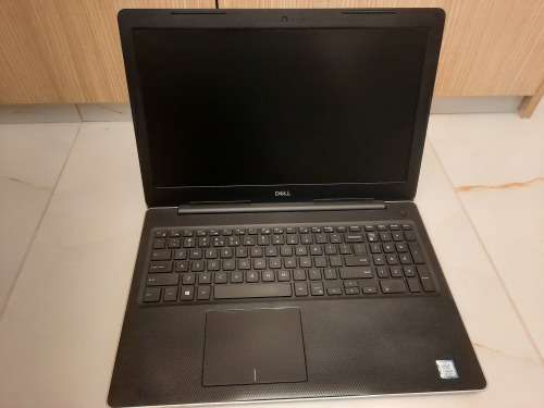 8TH Gen Dell Inspiron i5 @ 2.30ghz, 8gb ram, 1tb HHD, 15.6` Display, HDMI, WiFi, Windows 10
