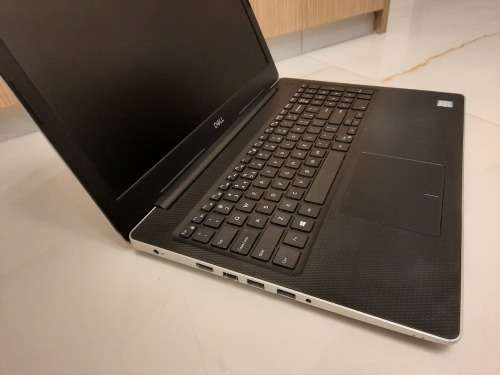 8TH Gen Dell Inspiron i5 @ 2.30ghz, 8gb ram, 1tb HHD, 15.6` Display, HDMI, WiFi, Windows 10