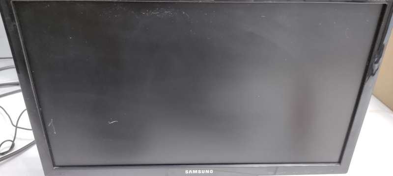 19` Samsung LED Widescreen Display, VGA, 1366x768