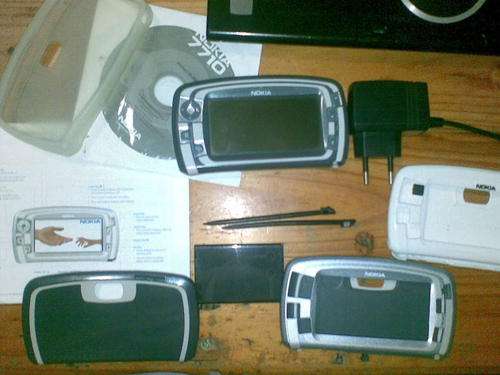R1 NR*Nokia 7710*touchscreen,symbian pda:RARe!