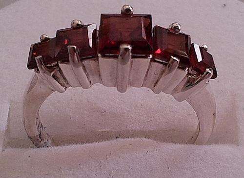 STUNNING! GARNET STERLING SILVER RING