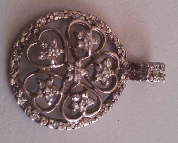 ** STUNNING PRETTY STERLING SILVER and MARQUASITE PENDANT **