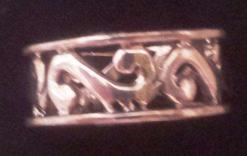 ** PRETTY FILIGREE SILVER BAND-STYLE RING **