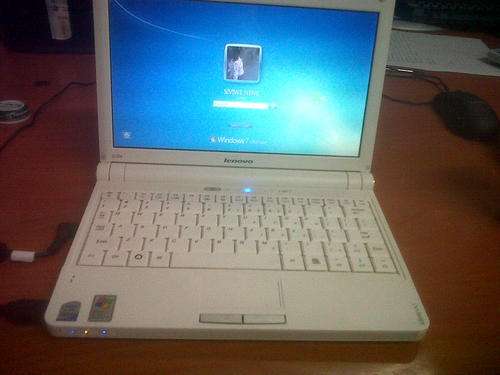 LENOVO S10 ideapad in excellent condition