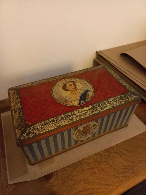 1953 Vintage Tin in commemoration of Coronation of Queen Elizabeth