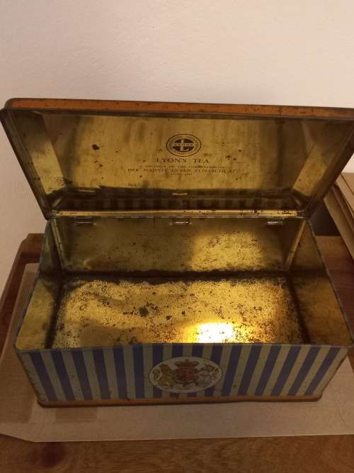 1953 Vintage Tin in commemoration of Coronation of Queen Elizabeth
