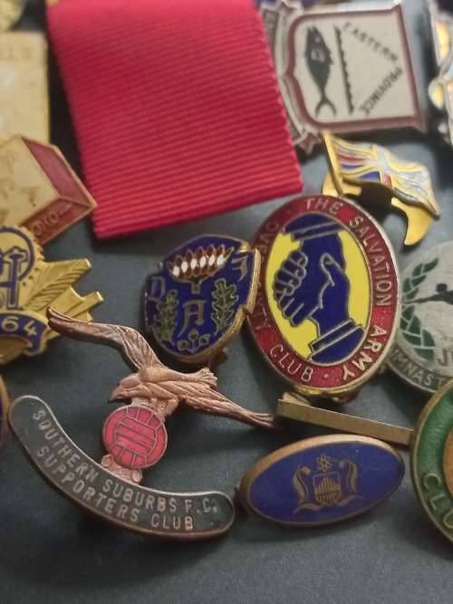 Vintage lot of badges. 48 badges for one bid. Bargain lot.
