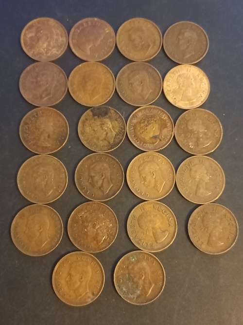 22 mixed SA Union half pennies. Bid per coin to take all