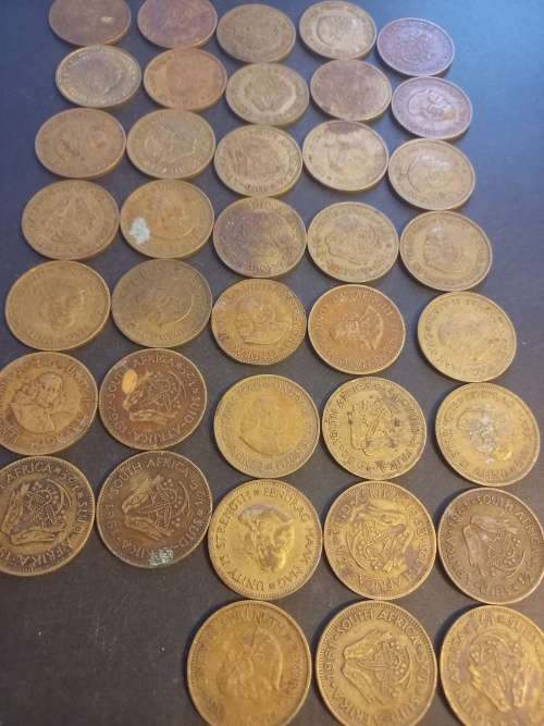 38 RSA 1961 - 1964 Large half cents. Bid per coin to take all