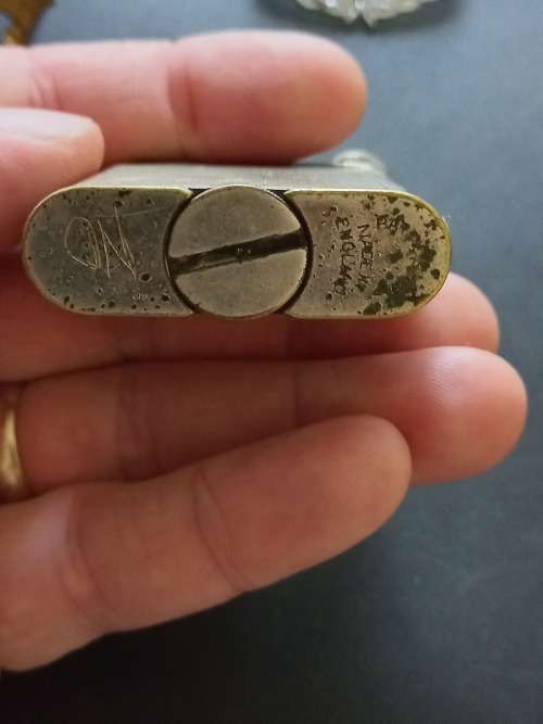 Vintage original Dunhill lighter. Excellent collectors item