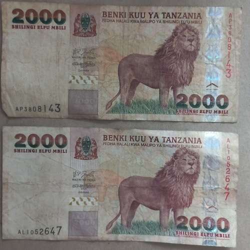 2000 Shillings Tanzania. Bid per note to take both