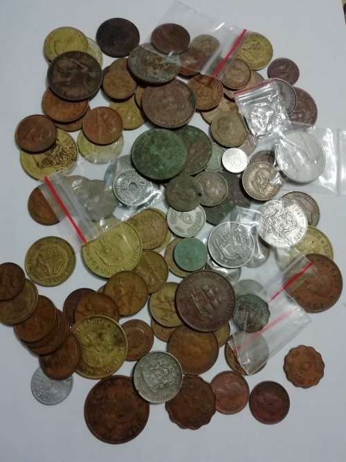 Vintage Frank Brady's tin + 101 mixed old coins