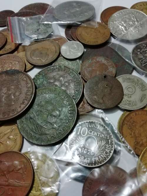 Vintage Frank Brady's tin + 101 mixed old coins