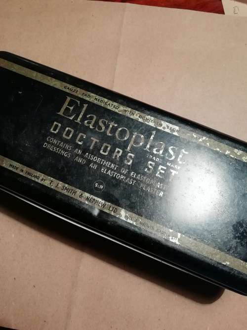 Vintage tin including 130 mixed coins - one bid