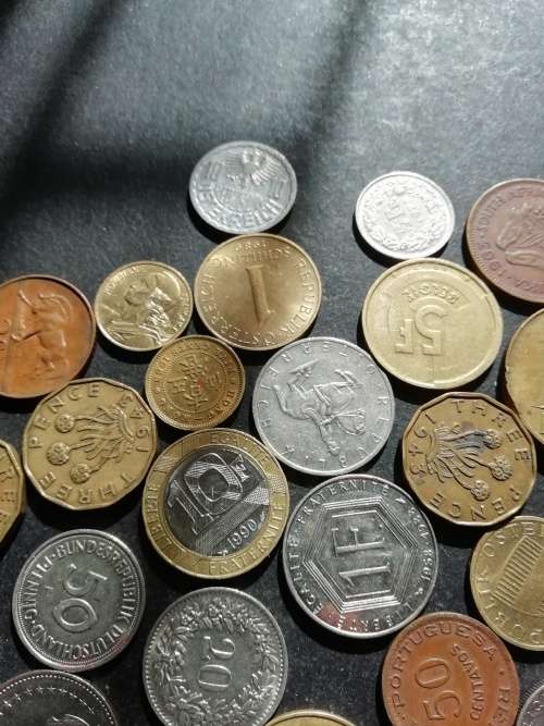Mixed international coins. 47 Coins
