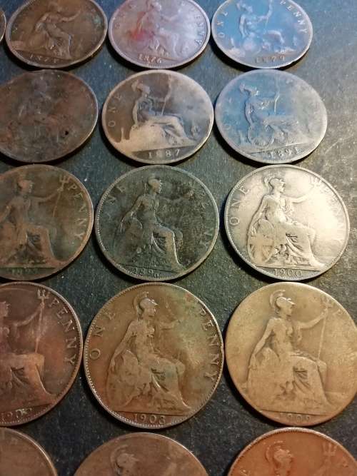 Great britain penny collection.(dates between 1862 - 1939)