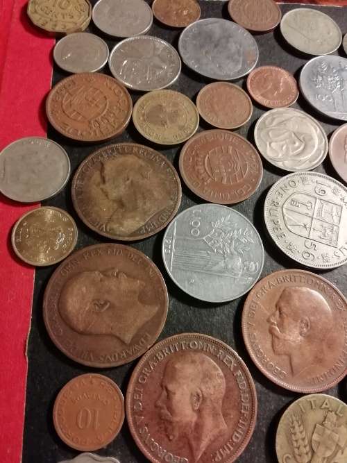 Mixed international coins x 100. Bid per coin to take all 100.