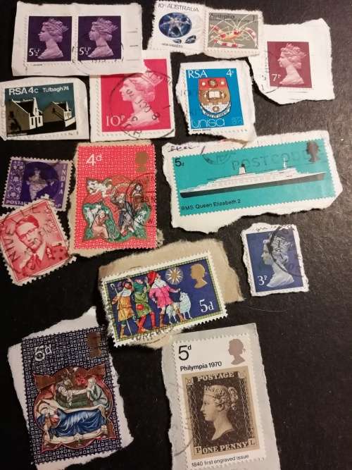 Mixed International stamp lot.