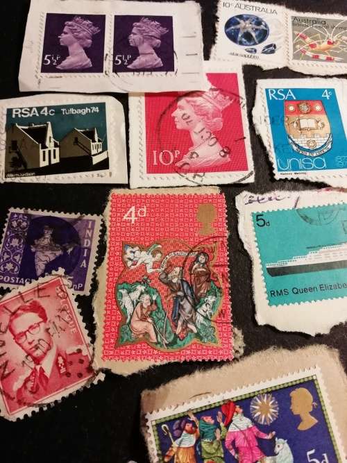 Mixed International stamp lot.
