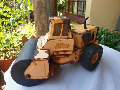 LARGE 1970S MIGHTY TONKA ROLLER