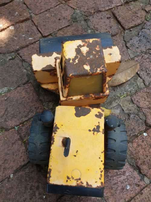 LARGE 1970S MIGHTY TONKA ROLLER
