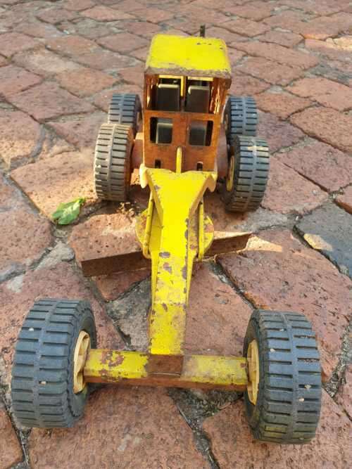 VINTAGE 1980S TONKA ROAD GRADER