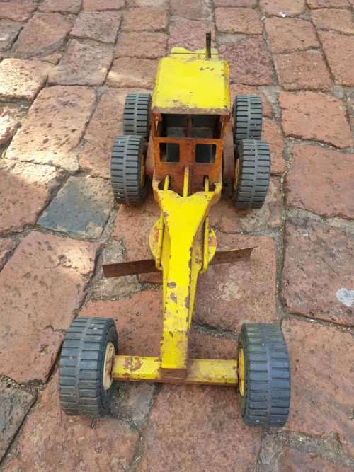 VINTAGE 1980S TONKA ROAD GRADER