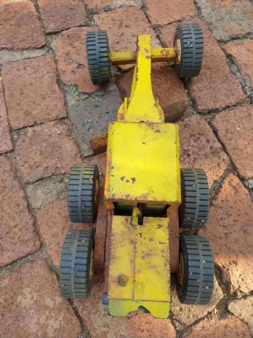 VINTAGE 1980S TONKA ROAD GRADER