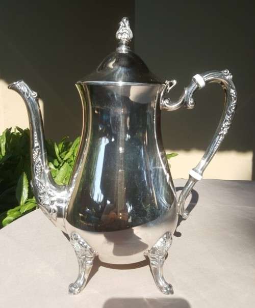 BEAUTIFUL VINTAGE ENGLISH SILVER PLATED COFFEE/TEA SET WITH TRAY