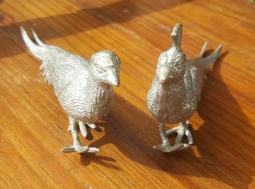 MAGNIFICENT VINTAGE PAIR OF SILVER PLATED PHEASANTS ITALIAN MENU HOLDERS