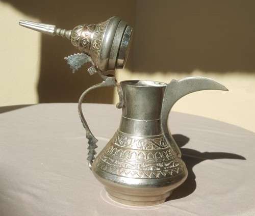 VINTAGE LARGE SILVER PLATED ARABIC DALLAH COFFEE POT