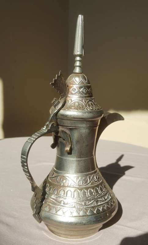 VINTAGE LARGE SILVER PLATED ARABIC DALLAH COFFEE POT
