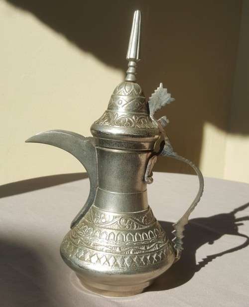 VINTAGE LARGE SILVER PLATED ARABIC DALLAH COFFEE POT