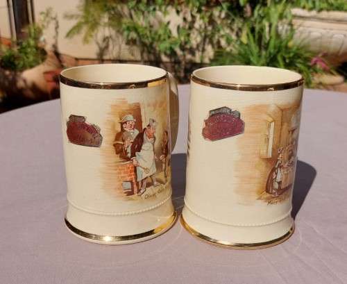 VINTAGE AND SCARSE ROYAL BRADWELL ARTHUR WOOD 3752 ENGLAND OLIVER TWIST MUGS WITH GOLD TRIMS