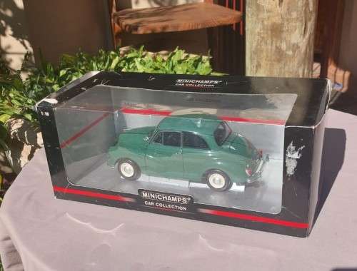 RARE MINICHAMPS LIMITED EDITION 1:18 MORRIS MINOR 2 DOOR 1959 DIE CAST CAR GREEN